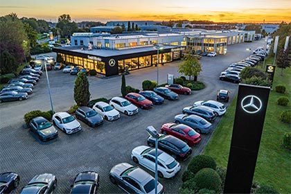 Außenansicht Autohaus Ewald Menke in Lohne