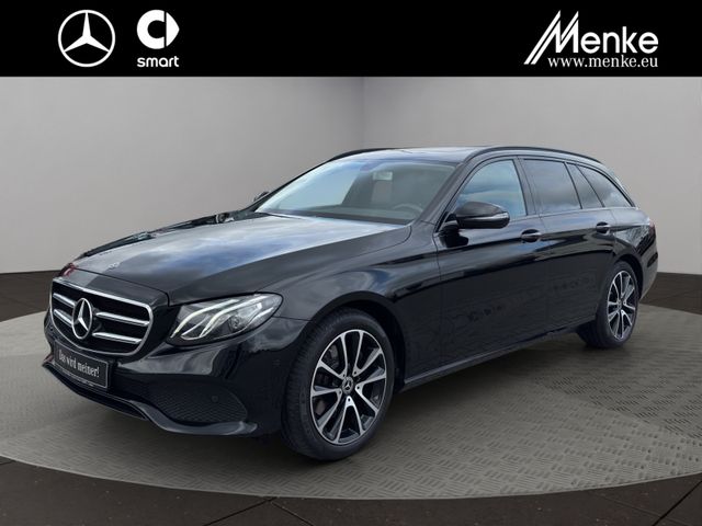 MERCEDES-BENZ E 200 4M T-Mod Night+AHK+Schiebedach+DAB+Kamera